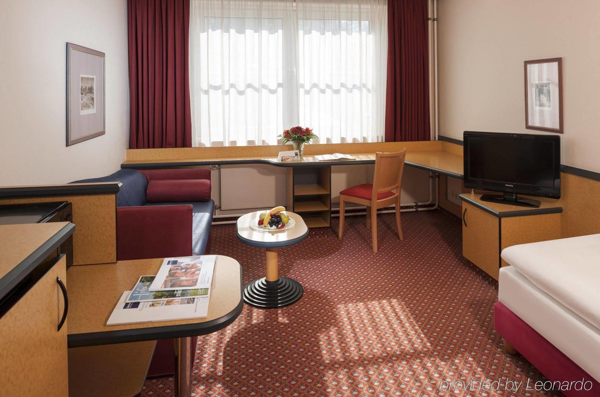 Dorint Airport-Hotel Berlin-Tegel Экстерьер фото